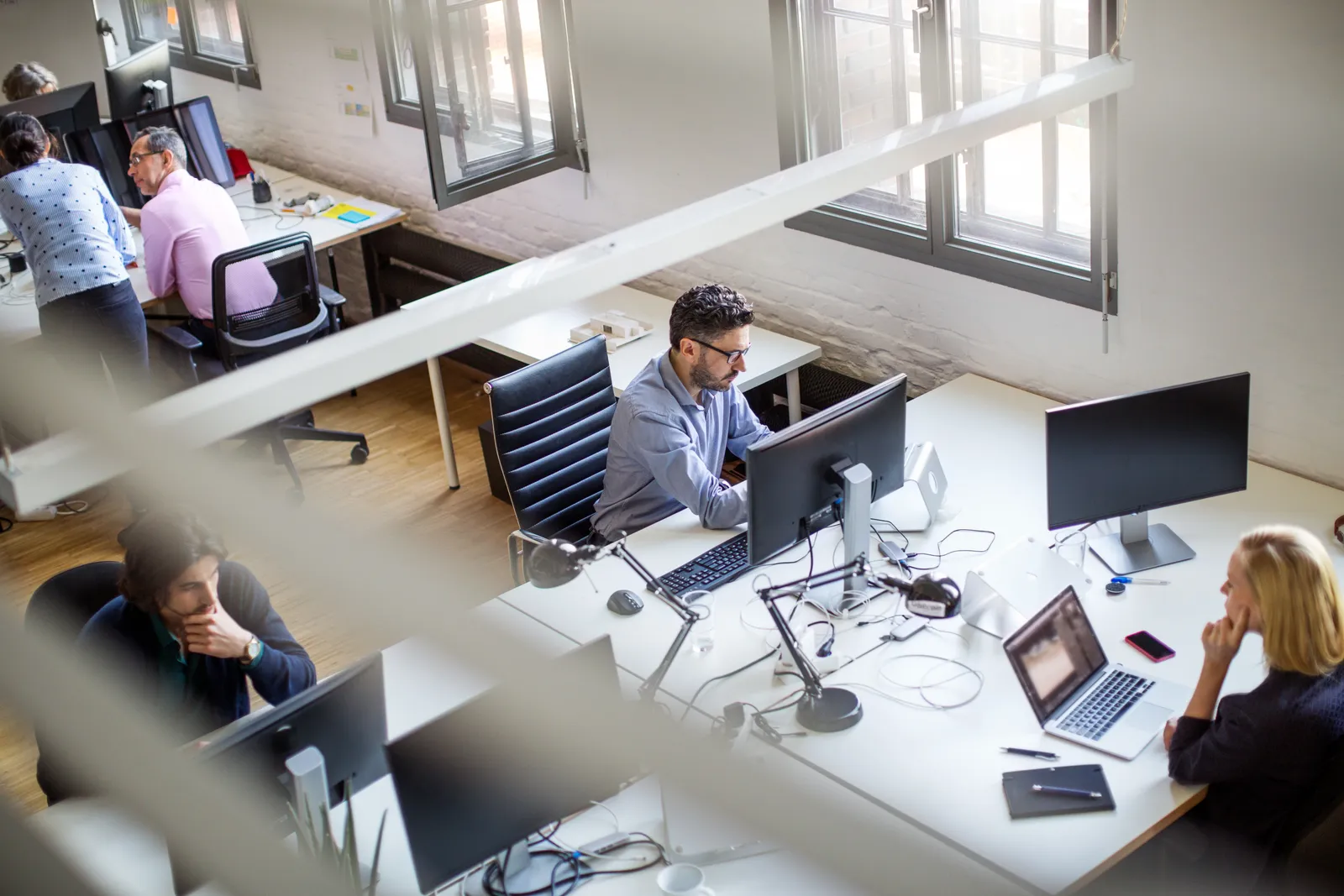 How to Hire Personnel When Starting Operations in Chile: Key Considerations for Choosing the Right Employment Model